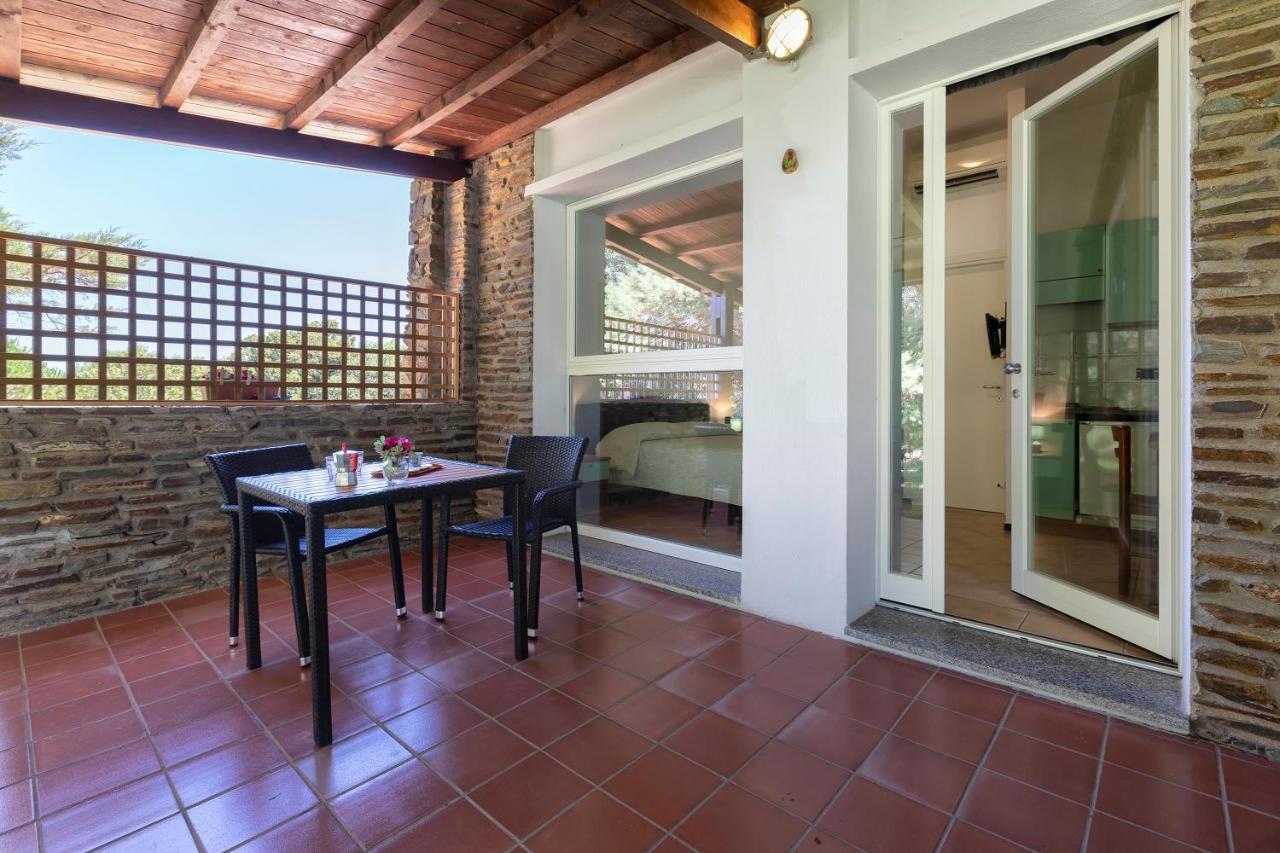 Residence Le Vele Стинтино Екстериор снимка