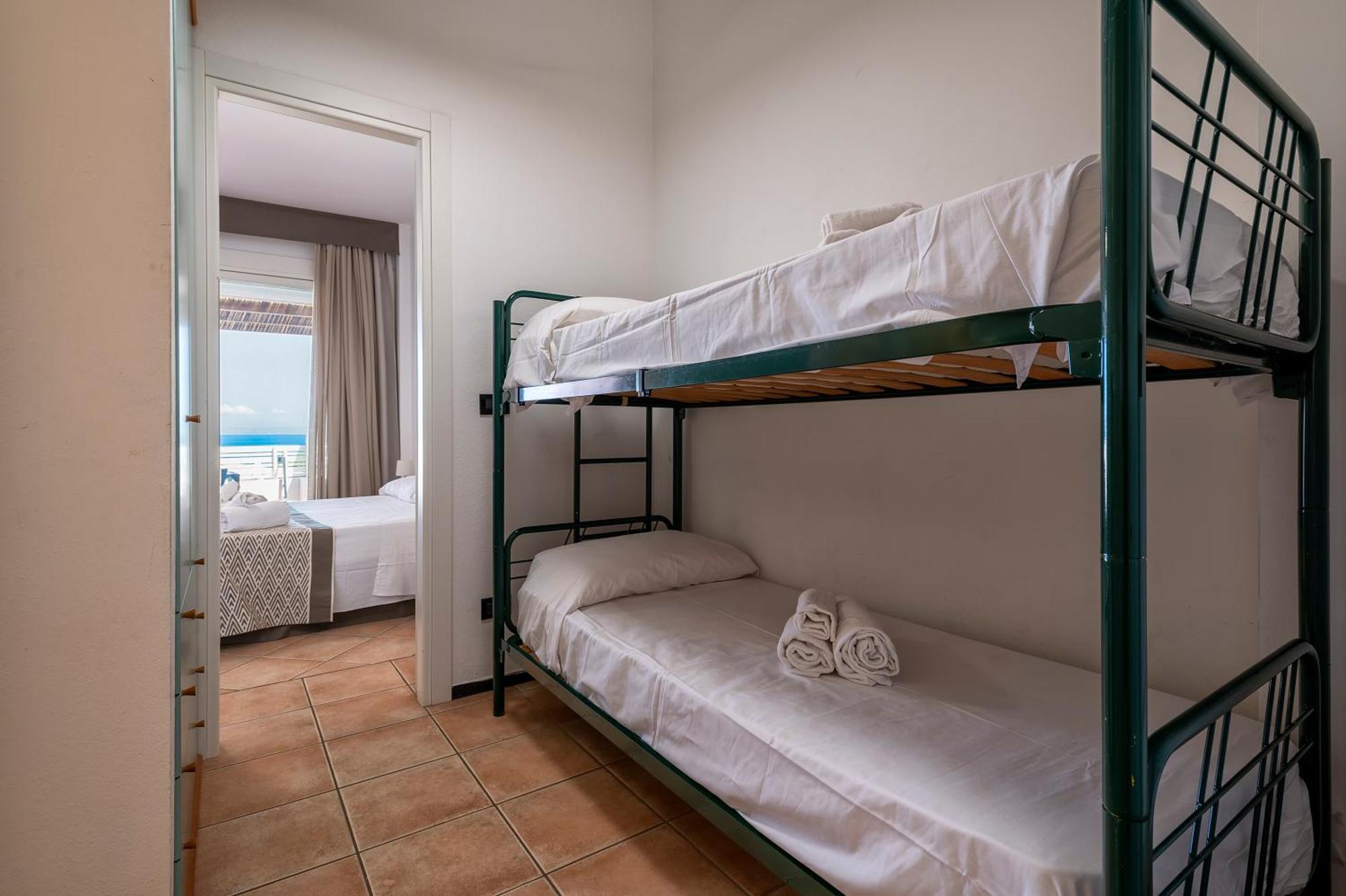 Residence Le Vele Стинтино Екстериор снимка