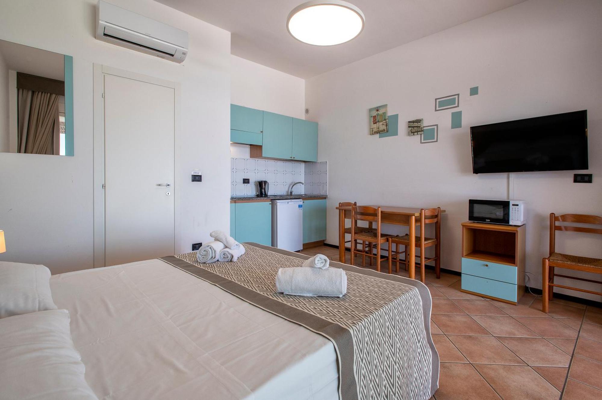 Residence Le Vele Стинтино Екстериор снимка