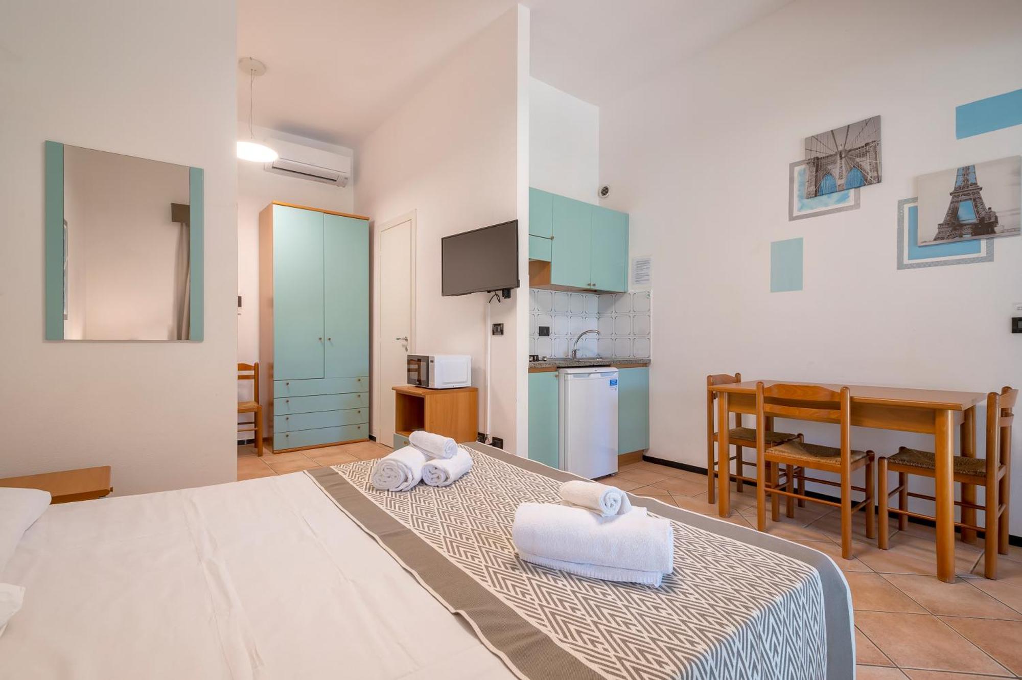 Residence Le Vele Стинтино Екстериор снимка
