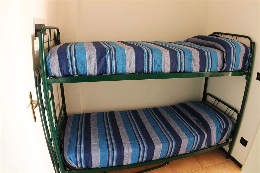 Residence Le Vele Стинтино Екстериор снимка