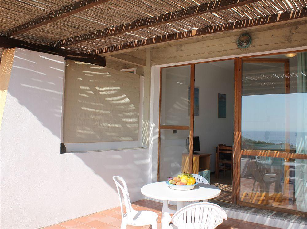 Residence Le Vele Стинтино Екстериор снимка